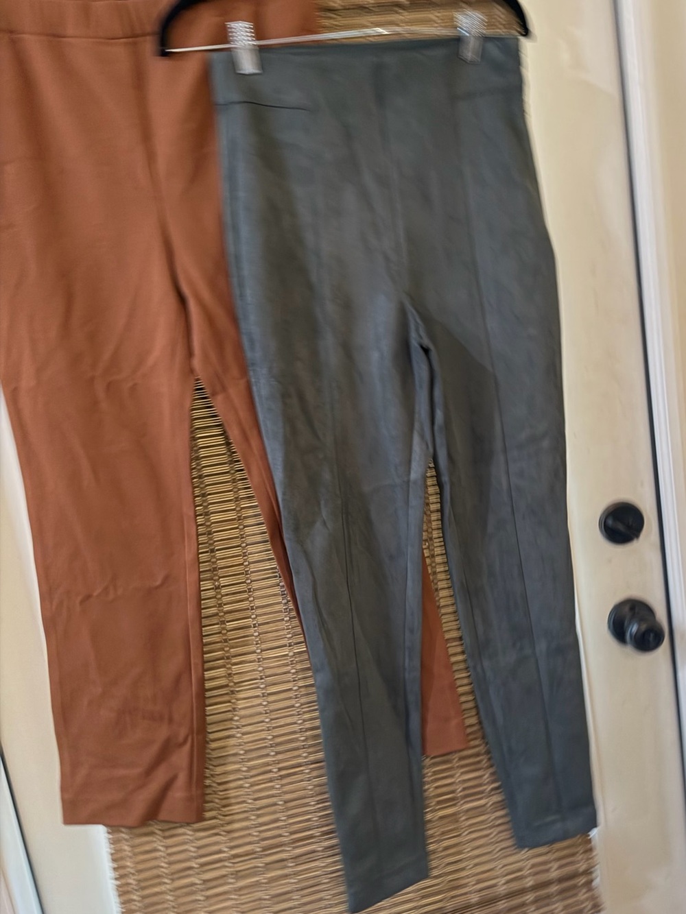 NWT set of 2 Ann Taylor pull on pants and elastic